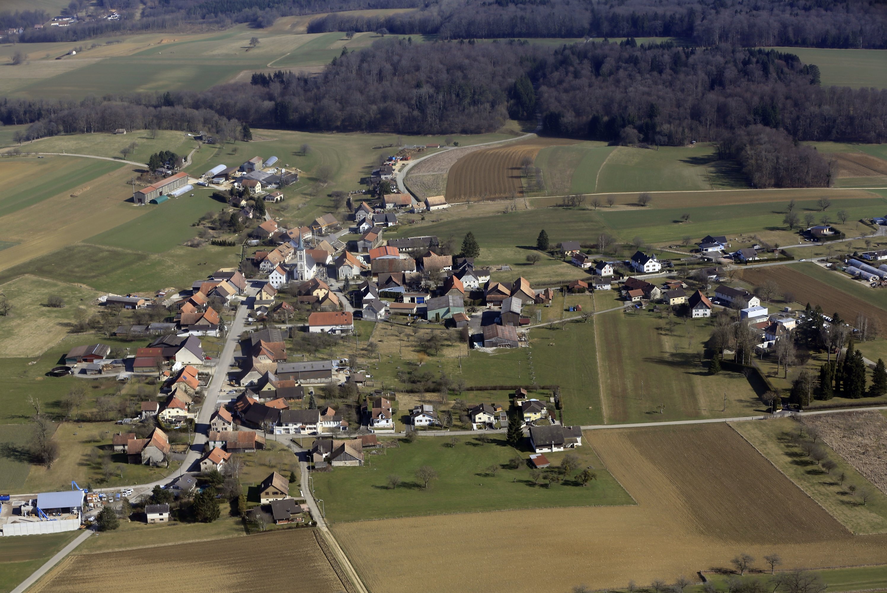 Basse-Allaine, le village de Montignez vu d'avion, mars 2017. (Roger Meier)