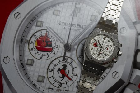 Huit montres de luxe fabriquées pour Michael Schumacher sont considérées comme les pièces maîtresse de la vente aux enchères. KEYSTONE